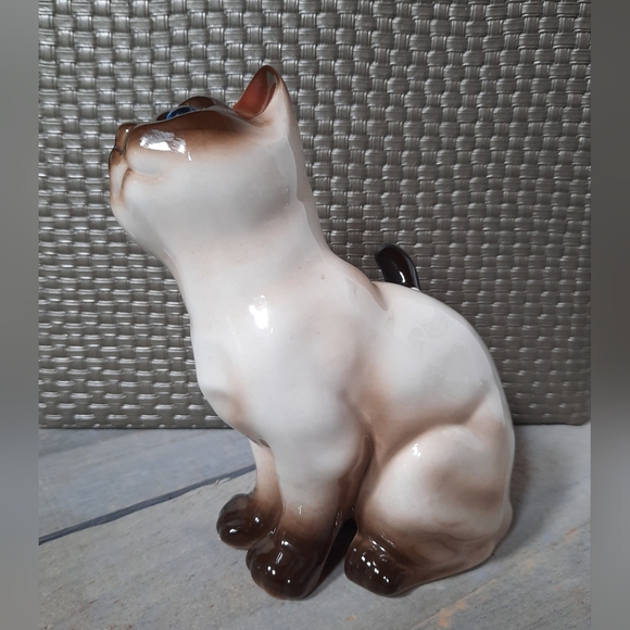 Vintage Siamese Cat Ceramic Porcelain Figurine with Blue Eyes - Picture 6 of 16